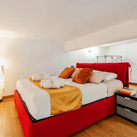 16th Century World Heritage, Via Garibaldi Apartment *